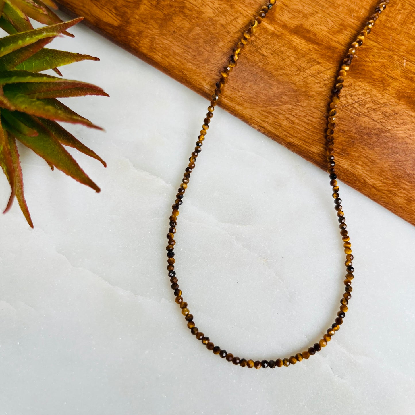 Tiger Eye Protection Choker