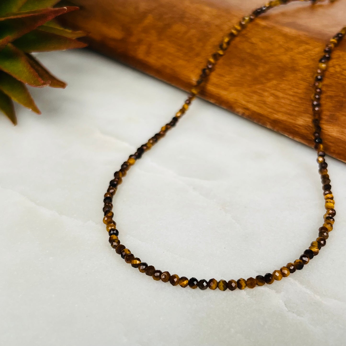 Tiger Eye Protection Choker